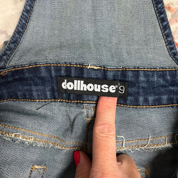 Overall - Picture 3 of 4